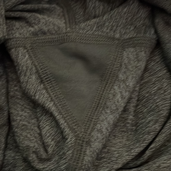 Lululemon Size 4 Leggings, Maybe worn one time - Picture 7 of 8